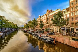 Amszterdam- Lelkiismeretes személyíségtípus