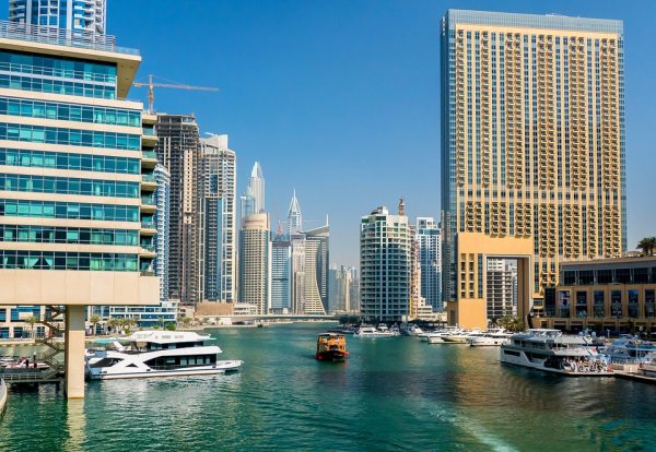 Tegyünk sétát a Dubai Marina körül!