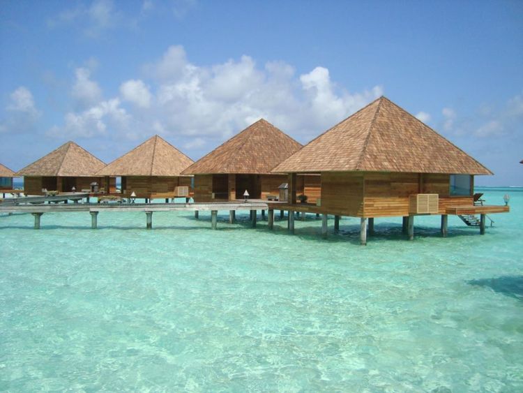 maldiv-szigetek-gangehi-island-resort-vizi-villa-1